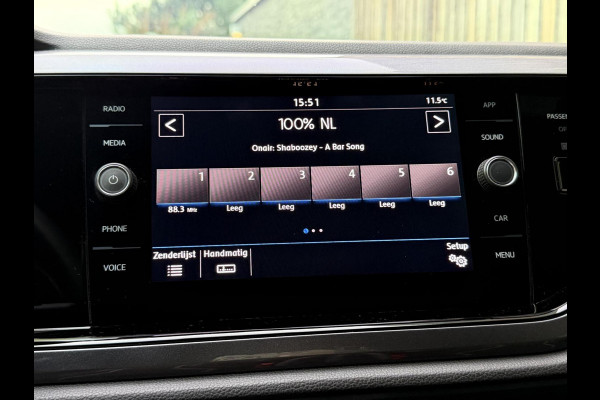 Volkswagen Polo 1.0 TSI R-line | Half leer | Sportstoelen | Airconditioning | Adaptieve cruise control | Trekhaak | Getint glas | Apple CarPlay