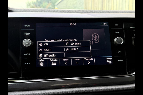 Volkswagen Polo 1.0 TSI R-line | Half leer | Sportstoelen | Airconditioning | Adaptieve cruise control | Trekhaak | Getint glas | Apple CarPlay