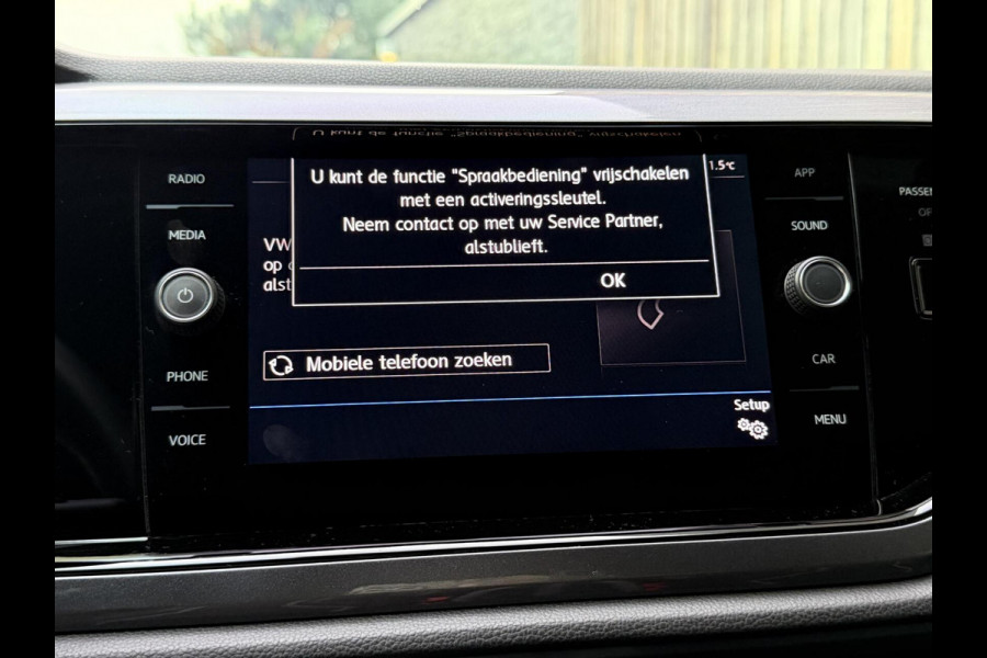 Volkswagen Polo 1.0 TSI R-line | Half leer | Sportstoelen | Airconditioning | Adaptieve cruise control | Trekhaak | Getint glas | Apple CarPlay