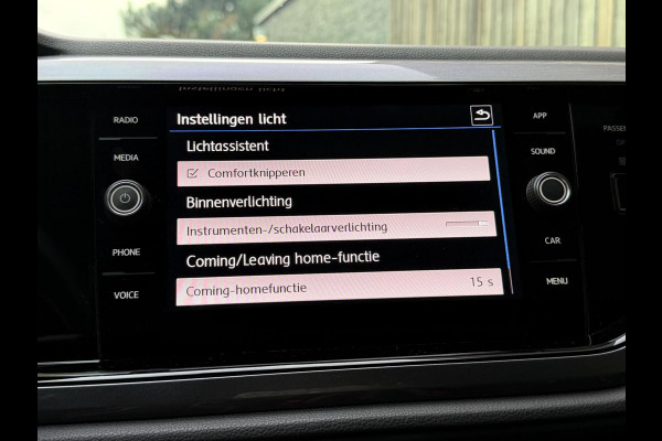 Volkswagen Polo 1.0 TSI R-line | Half leer | Sportstoelen | Airconditioning | Adaptieve cruise control | Trekhaak | Getint glas | Apple CarPlay