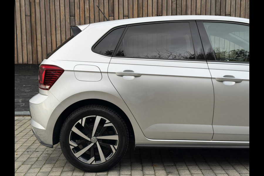 Volkswagen Polo 1.0 TSI R-line | Half leer | Sportstoelen | Airconditioning | Adaptieve cruise control | Trekhaak | Getint glas | Apple CarPlay