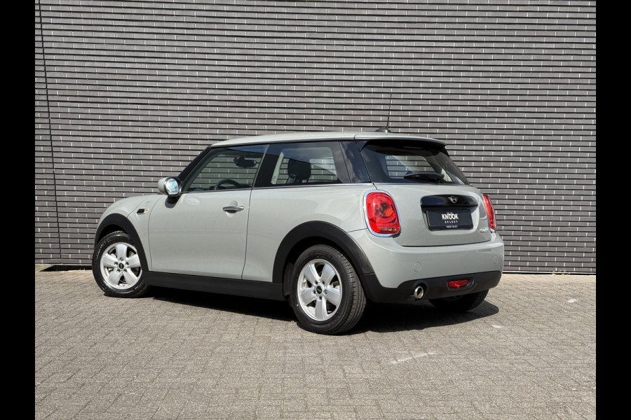 MINI Hatchback Cooper 3 deurs / Airconditioning / Elektrisch Pakket / DAB / 15 Inch / Chrome Line