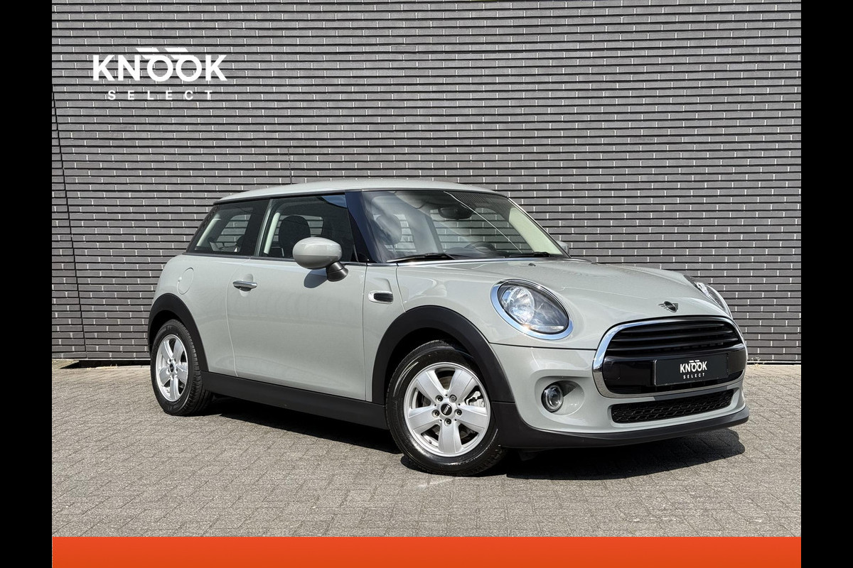 MINI Hatchback Cooper 3 deurs / Airconditioning / Elektrisch Pakket / DAB / 15 Inch / Chrome Line