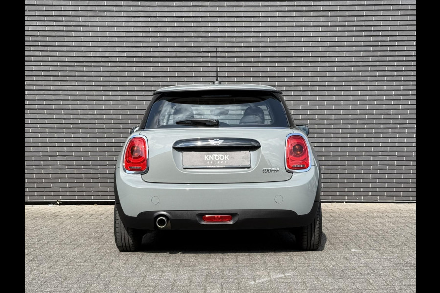MINI Hatchback Cooper 3 deurs / Airconditioning / Elektrisch Pakket / DAB / 15 Inch / Chrome Line