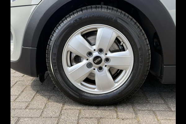 MINI Hatchback Cooper 3 deurs / Airconditioning / Elektrisch Pakket / DAB / 15 Inch / Chrome Line