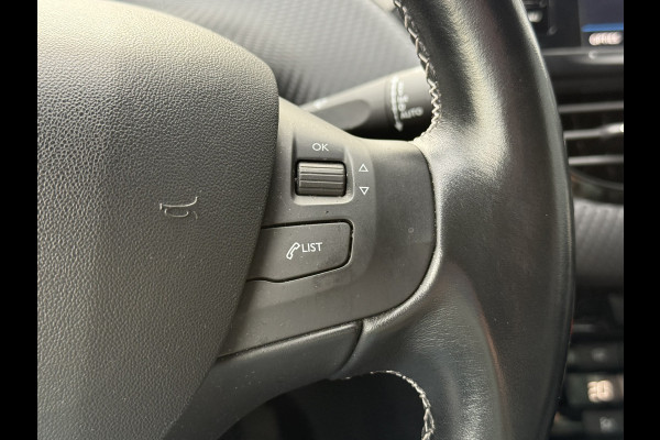 Peugeot 2008 BWJ 2019 | 1.2T 111pk Allure | TREKHAAK | CLIMA | NAVI | PDC | HALF LEER | CARPLAY | CAMERA A |