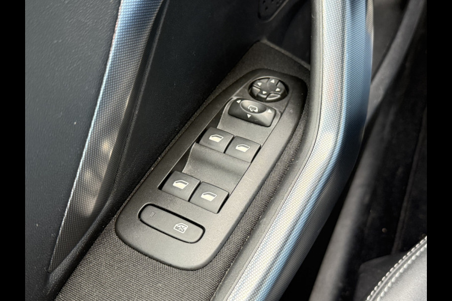 Peugeot 2008 BWJ 2019 | 1.2T 111pk Allure | TREKHAAK | CLIMA | NAVI | PDC | HALF LEER | CARPLAY | CAMERA A |