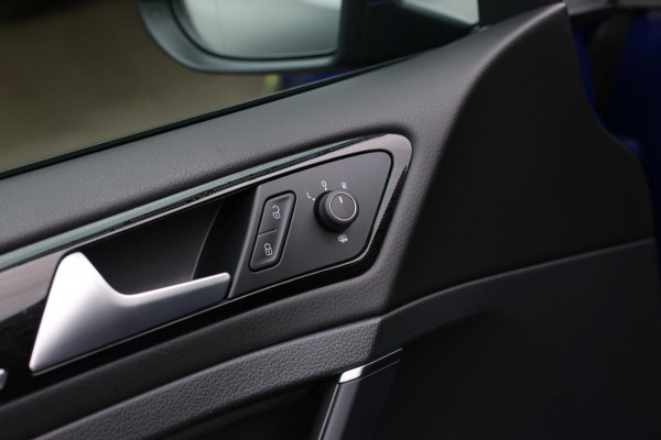 Volkswagen Golf 1.4 TSI Highline R-Line *Virtual*DSG*Massage*Led*