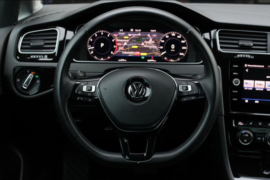 Volkswagen Golf 1.4 TSI Highline R-Line *Virtual*DSG*Massage*Led*