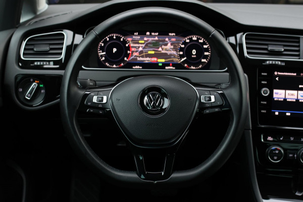 Volkswagen Golf 1.4 TSI Highline R-Line *Virtual*DSG*Massage*Led*