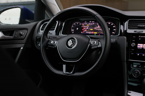 Volkswagen Golf 1.4 TSI Highline R-Line *Virtual*DSG*Massage*Led*