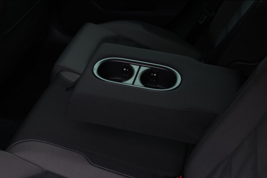 Volkswagen Golf 1.4 TSI Highline R-Line *Virtual*DSG*Massage*Led*