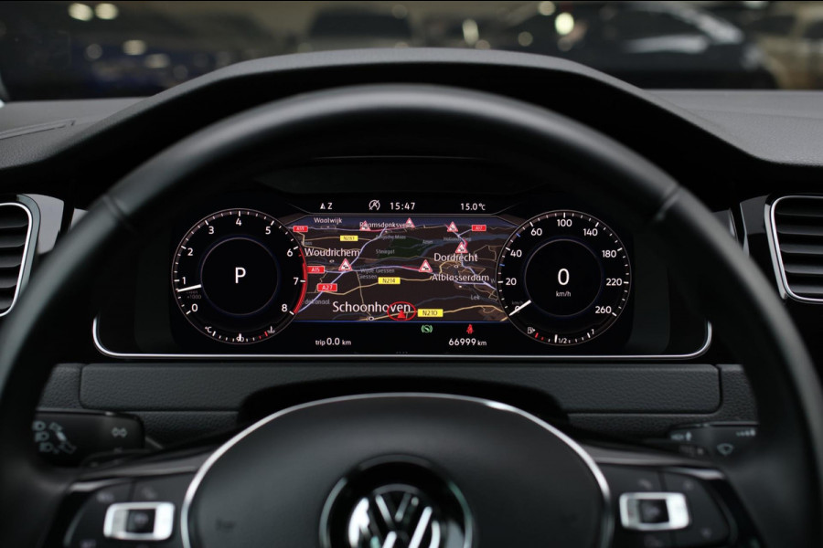 Volkswagen Golf 1.4 TSI Highline R-Line *Virtual*DSG*Massage*Led*