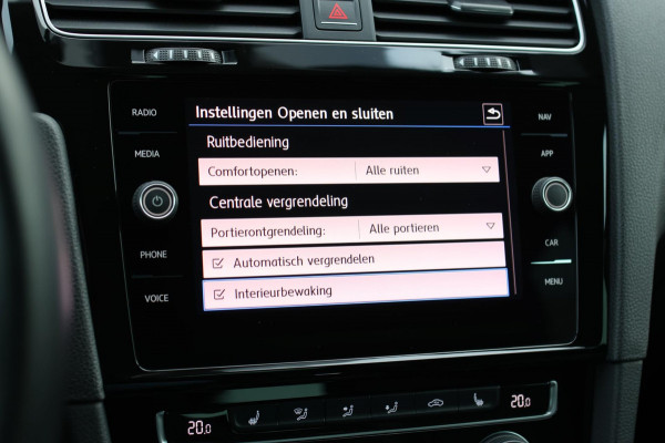 Volkswagen Golf 1.4 TSI Highline R-Line *Virtual*DSG*Massage*Led*