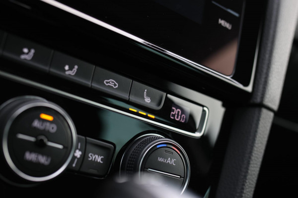 Volkswagen Golf 1.4 TSI Highline R-Line *Virtual*DSG*Massage*Led*