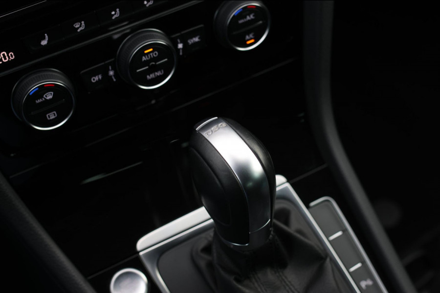 Volkswagen Golf 1.4 TSI Highline R-Line *Virtual*DSG*Massage*Led*