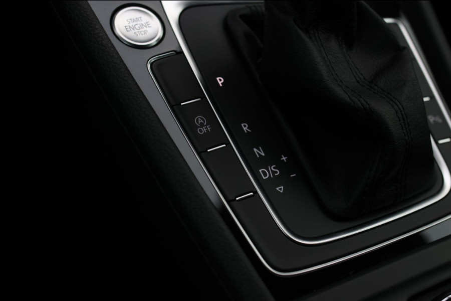 Volkswagen Golf 1.4 TSI Highline R-Line *Virtual*DSG*Massage*Led*