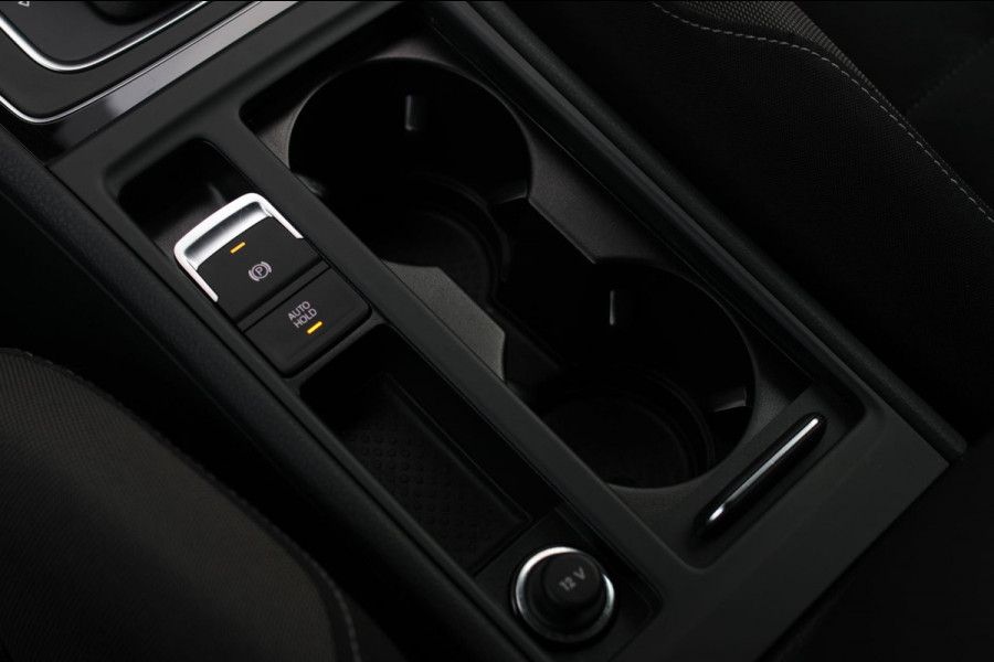 Volkswagen Golf 1.4 TSI Highline R-Line *Virtual*DSG*Massage*Led*