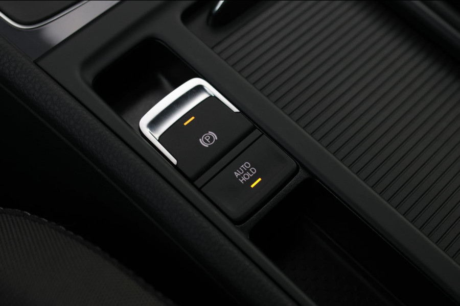 Volkswagen Golf 1.4 TSI Highline R-Line *Virtual*DSG*Massage*Led*