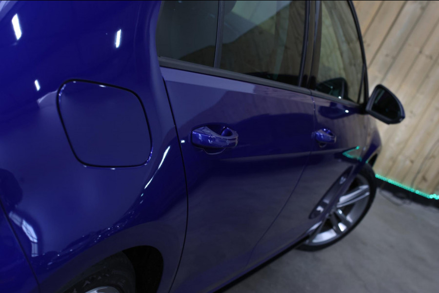 Volkswagen Golf 1.4 TSI Highline R-Line *Virtual*DSG*Massage*Led*