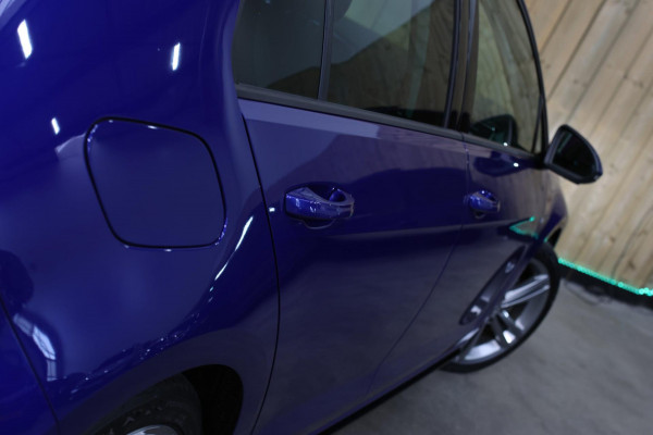 Volkswagen Golf 1.4 TSI Highline R-Line *Virtual*DSG*Massage*Led*