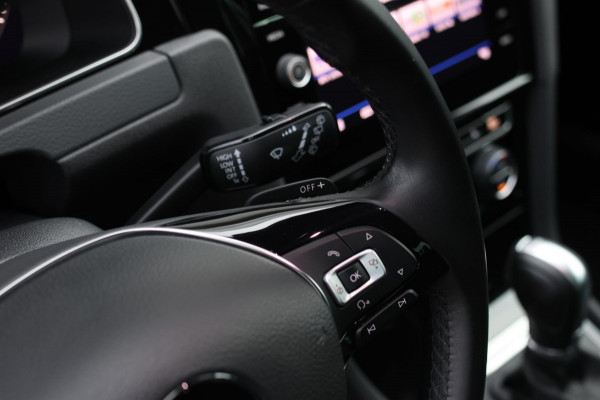 Volkswagen Golf 1.4 TSI Highline R-Line *Virtual*DSG*Massage*Led*