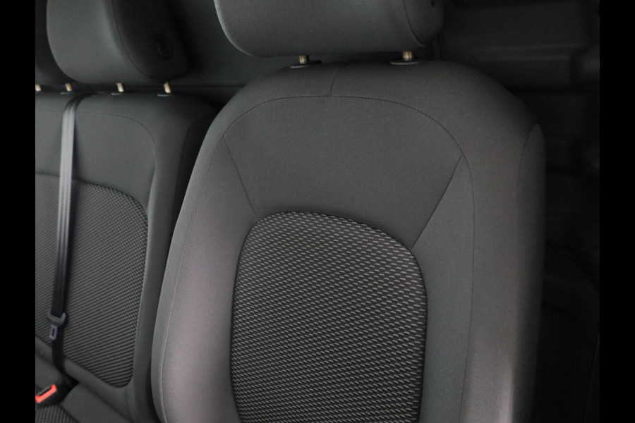 Volkswagen ID. Buzz Cargo 77 kWh 204PK | Navigatie | Trekhaak | Verwarmde voorruit |