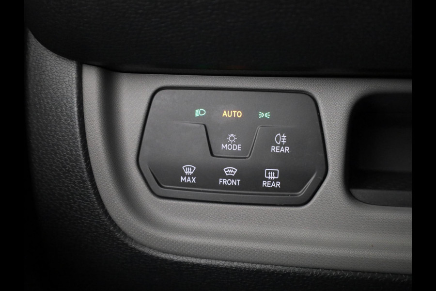 Volkswagen ID. Buzz Cargo 77 kWh 204PK | Navigatie | Trekhaak | Verwarmde voorruit |