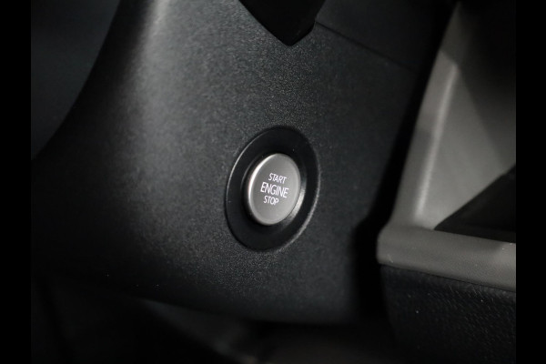 Volkswagen ID. Buzz Cargo 77 kWh 204PK | Navigatie | Trekhaak | Verwarmde voorruit |