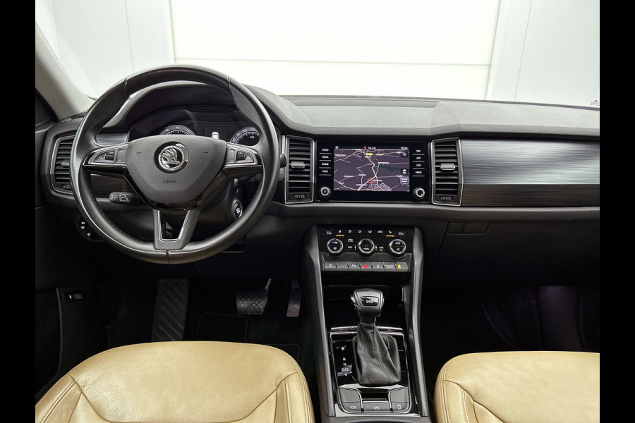 Škoda Kodiaq 1.5 TSI Ambition Business AANBIEDING!!! (NL-auto, Dealer OnderH, Trekhaak, Carplay, StoelV V+A, Navi, PDC, Crui, Etc)