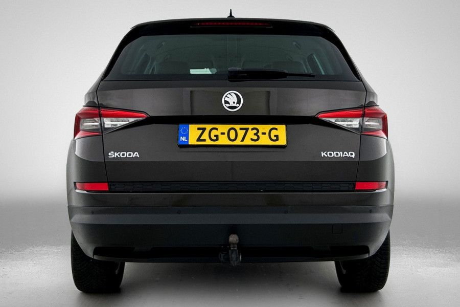 Škoda Kodiaq 1.5 TSI Ambition Business AANBIEDING!!! (NL-auto, Dealer OnderH, Trekhaak, Carplay, StoelV V+A, Navi, PDC, Crui, Etc)