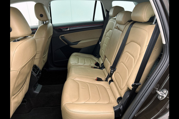 Škoda Kodiaq 1.5 TSI Ambition Business AANBIEDING!!! (NL-auto, Dealer OnderH, Trekhaak, Carplay, StoelV V+A, Navi, PDC, Crui, Etc)