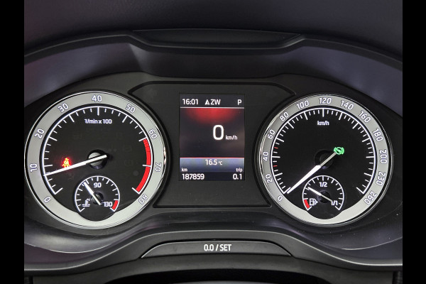 Škoda Kodiaq 1.5 TSI Ambition Business AANBIEDING!!! (NL-auto, Dealer OnderH, Trekhaak, Carplay, StoelV V+A, Navi, PDC, Crui, Etc)