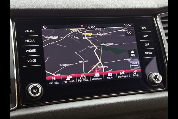 Škoda Kodiaq 1.5 TSI Ambition Business AANBIEDING!!! (NL-auto, Dealer OnderH, Trekhaak, Carplay, StoelV V+A, Navi, PDC, Crui, Etc)