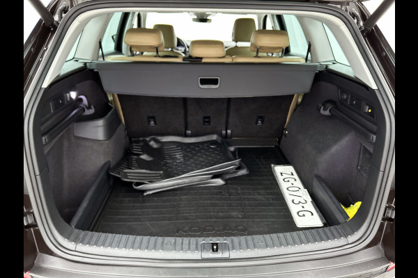 Škoda Kodiaq 1.5 TSI Ambition Business AANBIEDING!!! (NL-auto, Dealer OnderH, Trekhaak, Carplay, StoelV V+A, Navi, PDC, Crui, Etc)