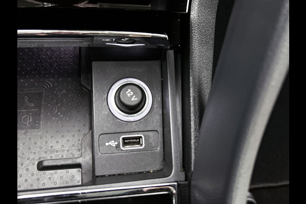 Škoda Kodiaq 1.5 TSI Ambition Business AANBIEDING!!! (NL-auto, Dealer OnderH, Trekhaak, Carplay, StoelV V+A, Navi, PDC, Crui, Etc)