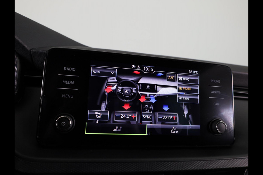 Škoda SCALA 1.0 TSI Ambition 110 pk | Navigatie via App | Parkeersensoren achter | LED koplampen | Apple Carplay/Android Auto |