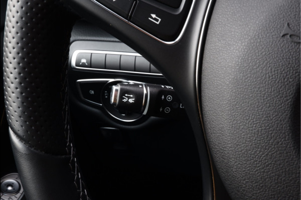 Mercedes-Benz V-Klasse 250d Lang / AMG / DC / Panorama / 2x Elec Schuifdeur / Burmester / Camera / NIEUWSTAAT