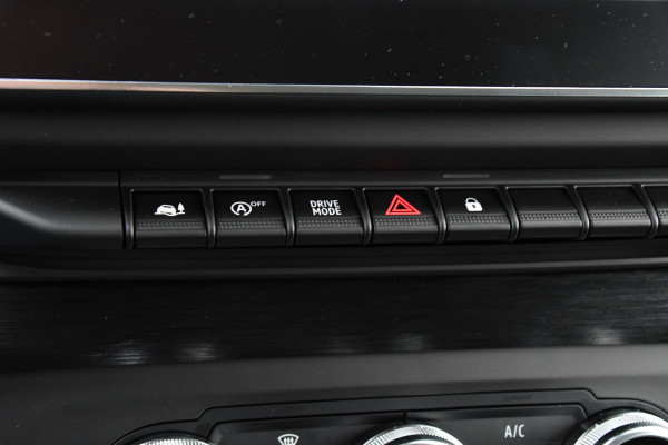 Renault Trafic 2.0 170 L2H1 DC Black Edition Extra Cruise, Camera, Carplay, LED, 170pk, Stoelverwarming, 2 x Schuifdeur, NAVI, Automaat, Clima, Uniek!