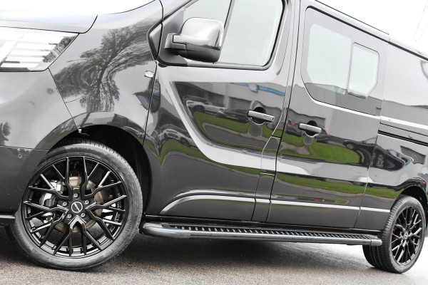 Renault Trafic 2.0 170 L2H1 DC Black Edition Extra Cruise, Camera, Carplay, LED, 170pk, Stoelverwarming, 2 x Schuifdeur, NAVI, Automaat, Clima, Uniek!