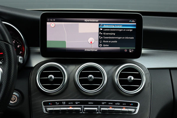 Mercedes-Benz C-Klasse 180 Business Solution AMG | Camera | Leder | High Performance LED | Stoelverwarming | 18'' inch | Inparkeerpakket |