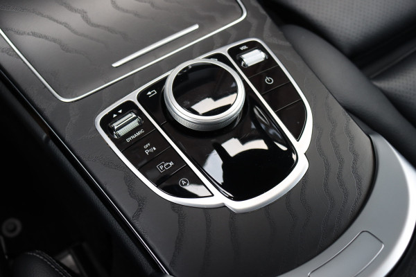 Mercedes-Benz C-Klasse 180 Business Solution AMG | Camera | Leder | High Performance LED | Stoelverwarming | 18'' inch | Inparkeerpakket |