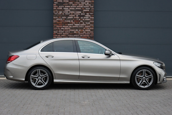 Mercedes-Benz C-Klasse 180 Business Solution AMG | Camera | Leder | High Performance LED | Stoelverwarming | 18'' inch | Inparkeerpakket |