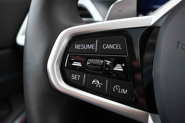 BMW 3 Serie Touring 330e M-Sport LCI-2 Pano Trekh ACC H/K 360 HUD 19inch