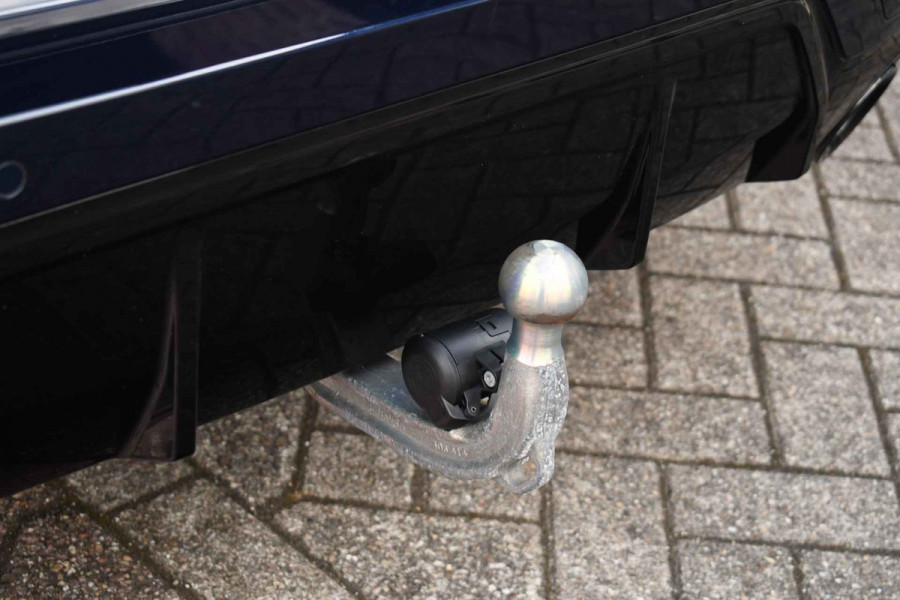 BMW 3 Serie Touring 330e M-Sport LCI-2 Pano Trekh ACC 360 HUD 19inch