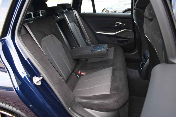 BMW 3 Serie Touring 330e M-Sport LCI-2 Pano Trekh ACC 360 HUD 19inch