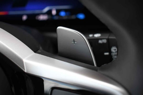 BMW 3 Serie Touring 330e M-Sport LCI-2 Pano Trekh ACC 360 HUD 19inch