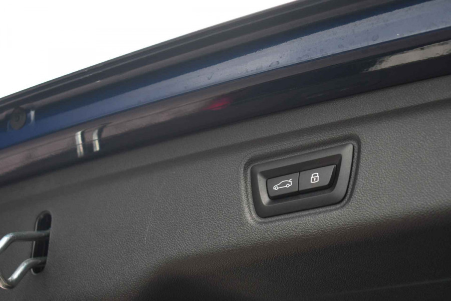 BMW 3 Serie Touring 330e M-Sport Pro LCI-2 Pano Trekh 360 HUD 19inch El-zetels