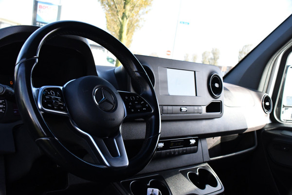 Mercedes-Benz Sprinter 319 1.9 CDI L2H2 RWD PB Edition Camera, Cruise, Carplay, 190pk, LED, 3500kg Trekhaak, Stoelverwarming, Multimedia, Uniek!
