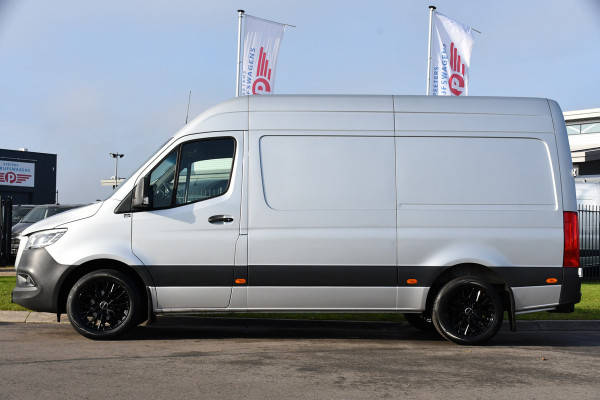 Mercedes-Benz Sprinter 319 1.9 CDI L2H2 RWD PB Edition Camera, Cruise, Carplay, 190pk, LED, 3500kg Trekhaak, Stoelverwarming, Multimedia, Uniek!
